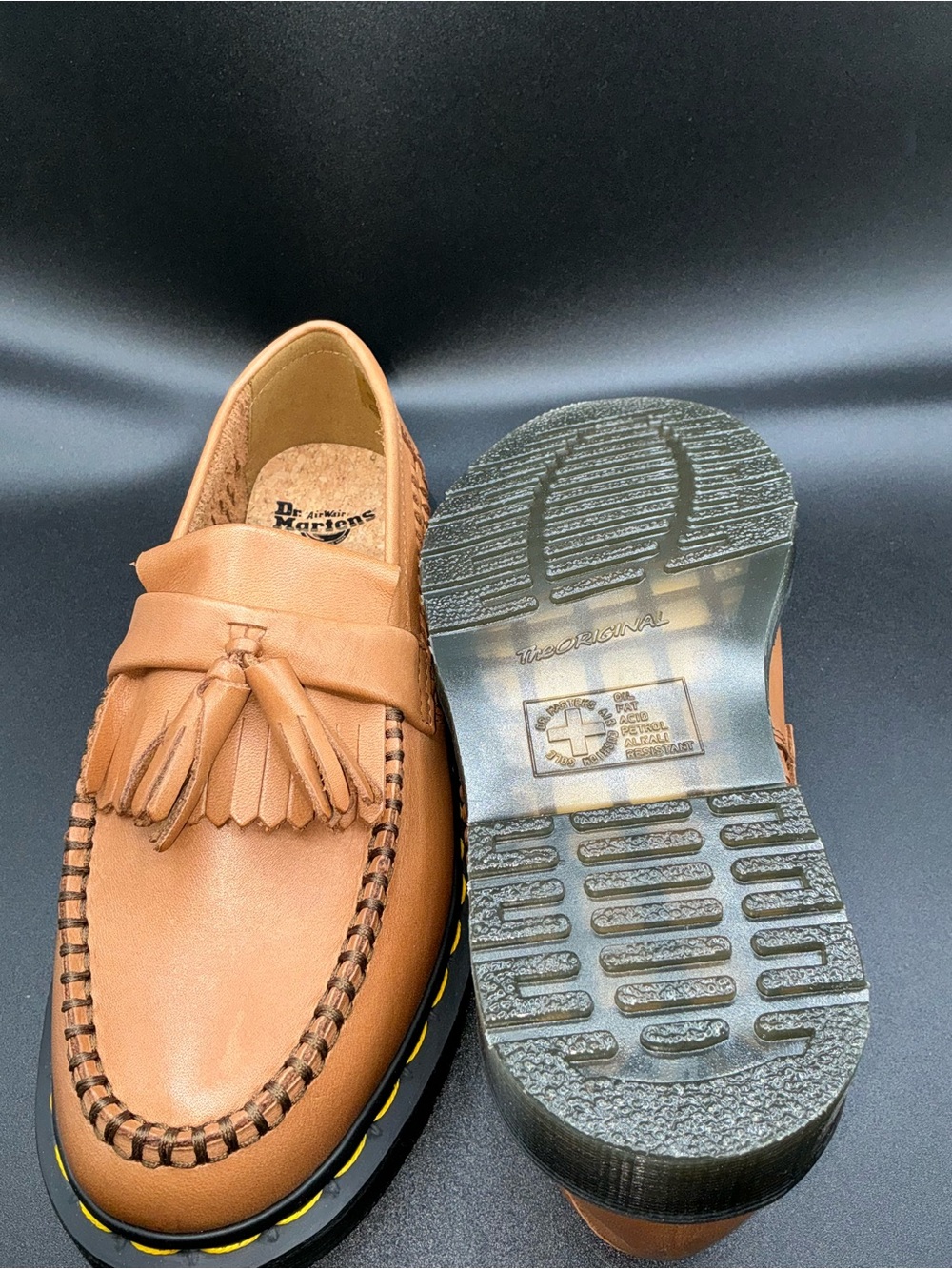 Dr. Martens Women’s Tan Leather Tassel Loafers Slip On US 7 - Picture 2 of 9